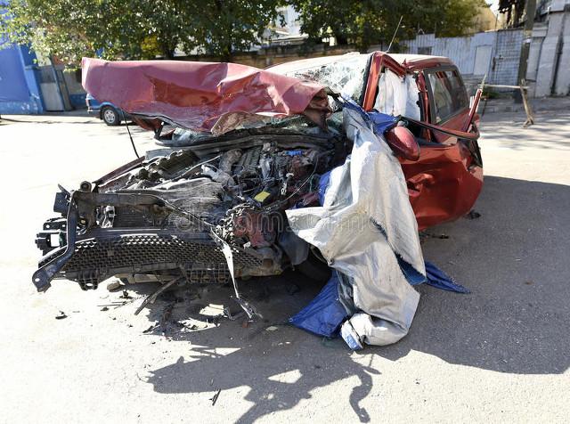 被弟弟开姐姐车撞死人姐姐担责三成，弟弟开姐姐车