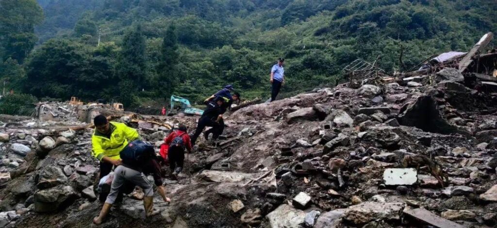 四川雅安暴雨已致8人遇难，四川雅安暴雨最新消息今天