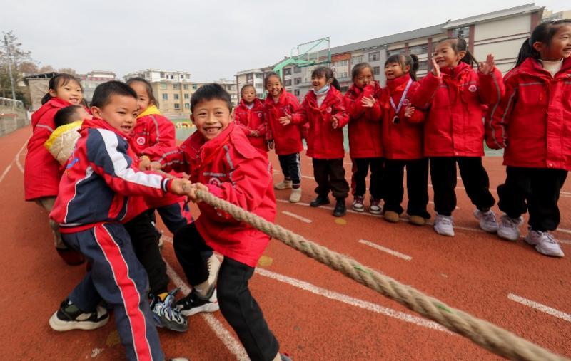 中小学校每天统一安排多少分钟的大课间体育活动