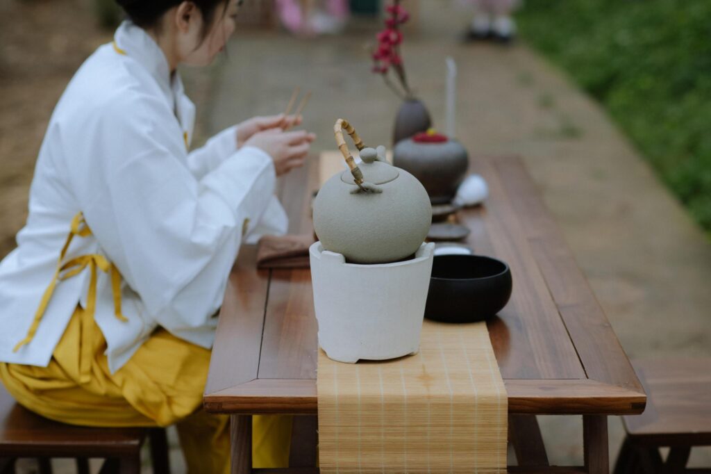 古人是怎么喝茶的？现代人喝茶太浪费