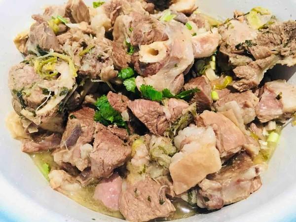 炖羊肉时想要汤鲜肉还嫩，这2种料别放!