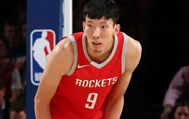 6位打过NBA的中国球员，谁得分最高？周琦6分 易建联31分